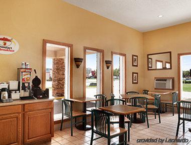 Rodeway Inn Effingham Buitenkant foto